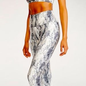 STRIVE || Snakeskin High Waist Leggings - SZ XS NWOT✨